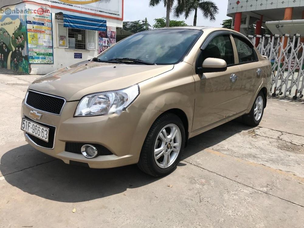 Chevrolet Aveo 1.5 2016 - Cần bán lại xe Chevrolet Aveo 1.5 đời 2016, màu vàng  