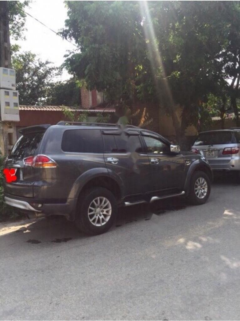 Mitsubishi Pajero   2011 - Bán xe Mitsubishi Pajero đời 2011, màu xám, số sàn, giá chỉ 515 triệu