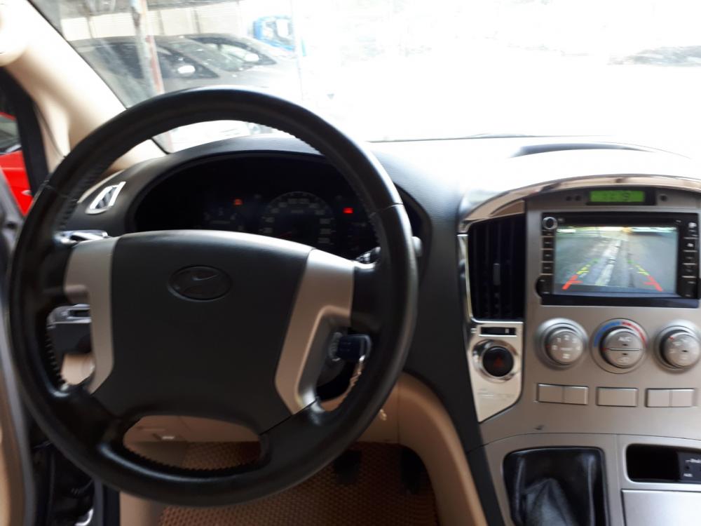 Hyundai Grand Starex MT 2012 - Hyundai Grand Starex  2012, màu xám, nhập khẩu, có đầu vào VAT