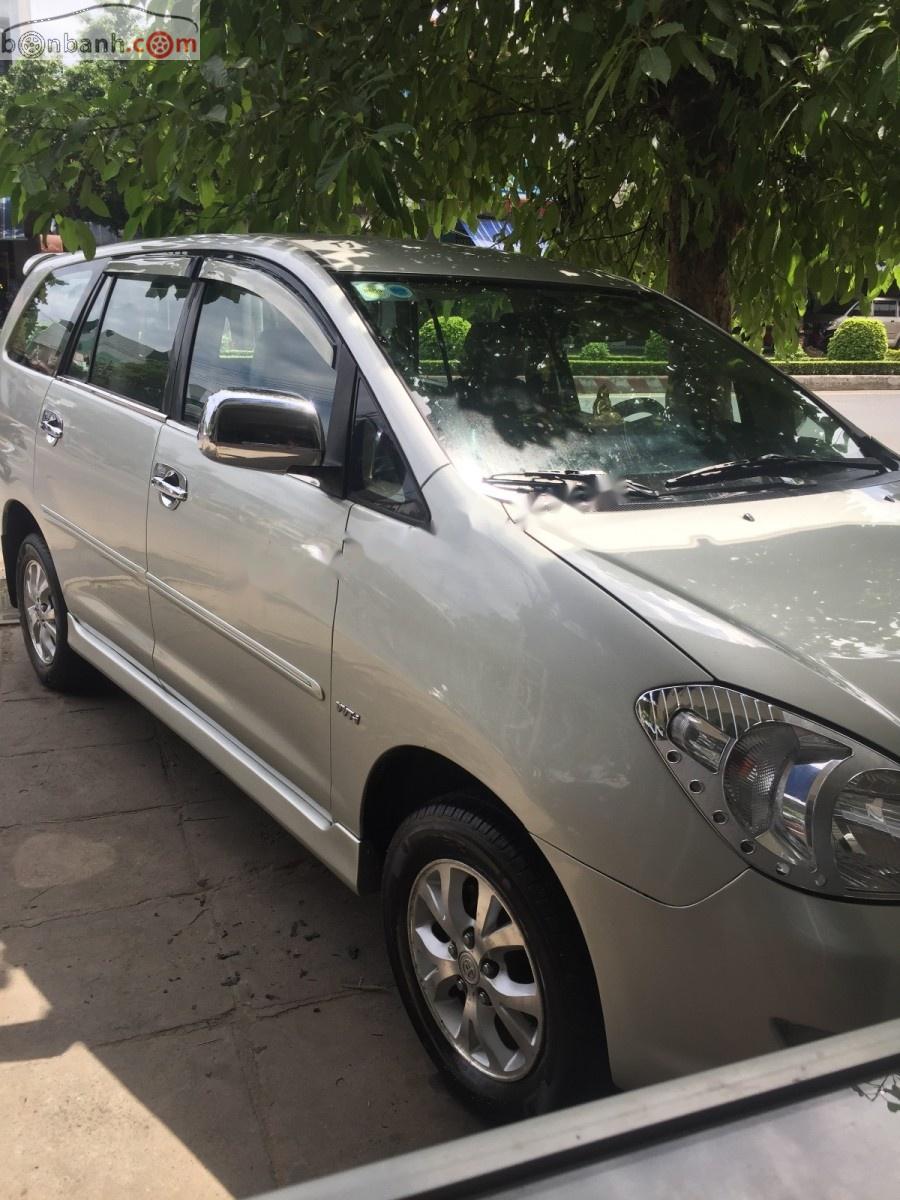 Toyota Innova 2008 - Bán Toyota Innova đời 2008, màu bạc, xe gia đình, giá chỉ 366 triệu