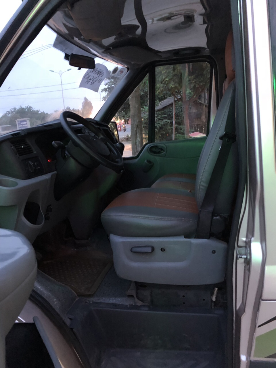 Ford Transit 2010 - Bán xe Ford Transit năm 2010, Bán ngay nhân ngày 21/10 đến 23 tháng 10 kết thúc