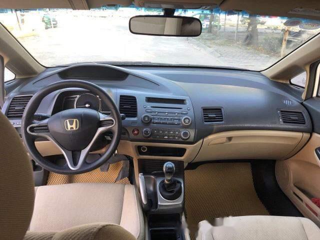 Honda Civic   2011 - Bán Honda Civic sản xuất 2011, màu trắng số sàn, giá tốt