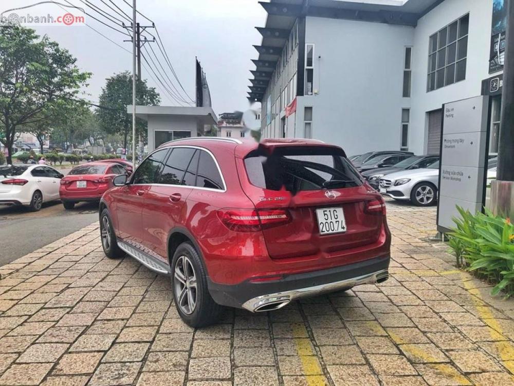 Mercedes-Benz GLC-Class GLC 250 4Matic 2016 - Bán xe Mercedes GLC 250 4Matic 2016, màu đỏ