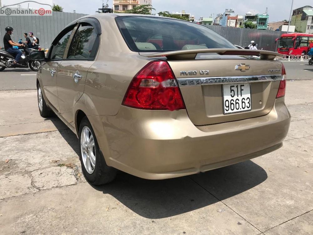 Chevrolet Aveo 1.5 2016 - Cần bán lại xe Chevrolet Aveo 1.5 đời 2016, màu vàng  