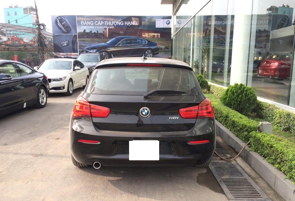 BMW 1 Series 118I 2016 - Bán BMW 118i màu nâu đen, sản xuất 2016, nhập khẩu, biển Hà Nội