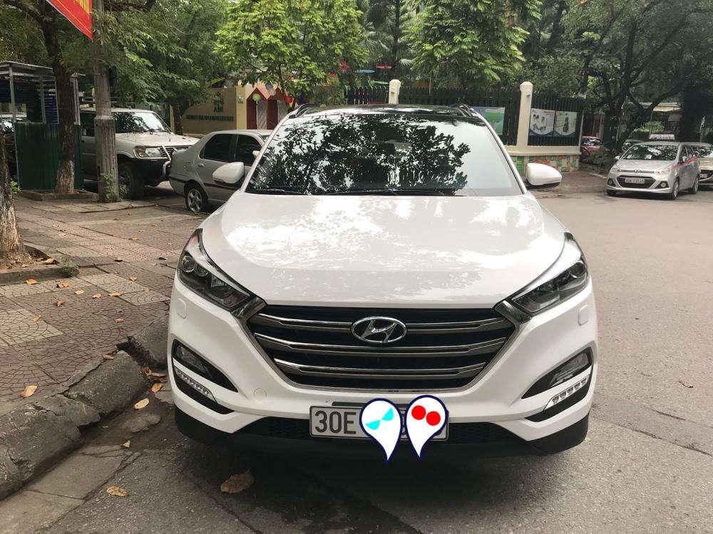 Hyundai Tucson 2.0 AT 2015 - Bán Hyundai Tucson 2.0 AT Sx 2016, xe chính chủ mua từ mới, sơn zin cả xe, lốp theo xe cả dàn