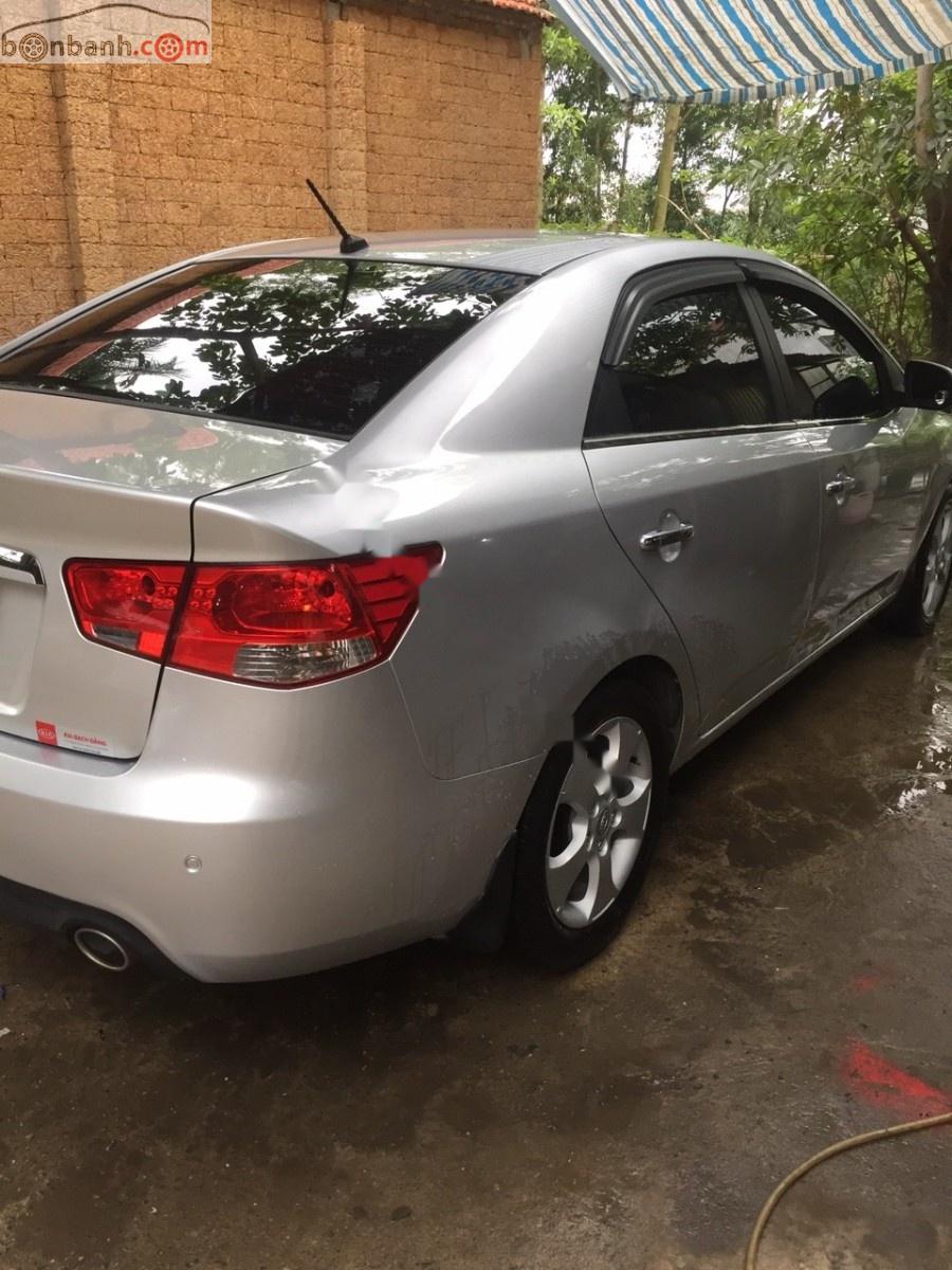 Kia Cerato 2010 - Cần bán xe Kia Cerato đời 2010, màu bạc, nhập khẩu