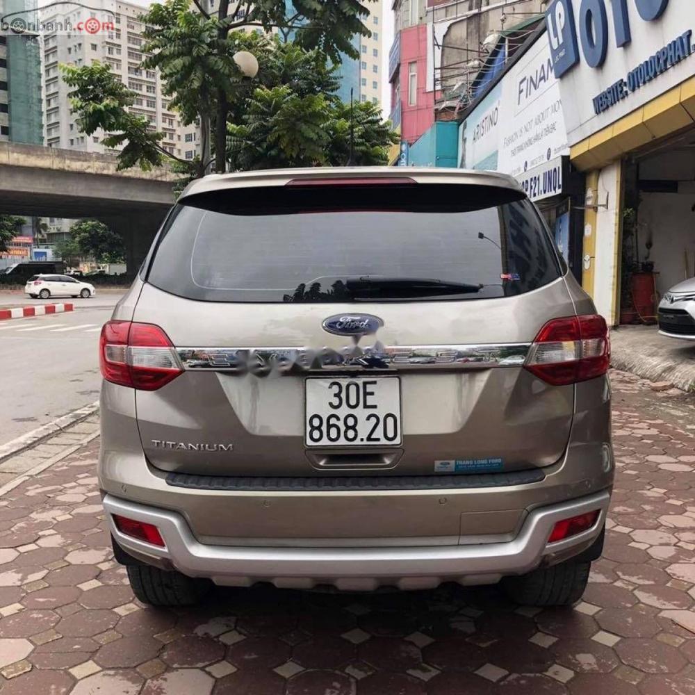 Ford Everest Titanium 2.2L 4x2 AT 2016 - Cần bán Ford Everest Titanium 2.2L 4x2 AT sản xuất 2016 