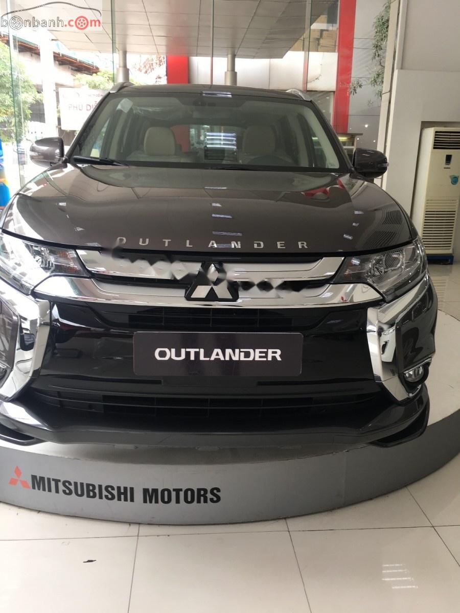 Mitsubishi Outlander 2.4 CVT Premium 2018 - Cần bán Mitsubishi Outlander 2.4 CVT Premium năm sản xuất 2018, màu nâu