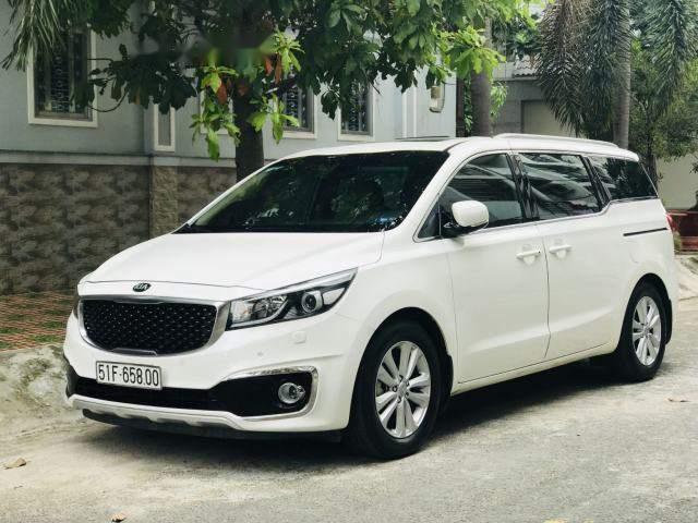 Kia Sedona 3.3GATH 2016 - Cần bán lại xe Kia Sedona 3.3GATH đời 2016, màu trắng chính chủ