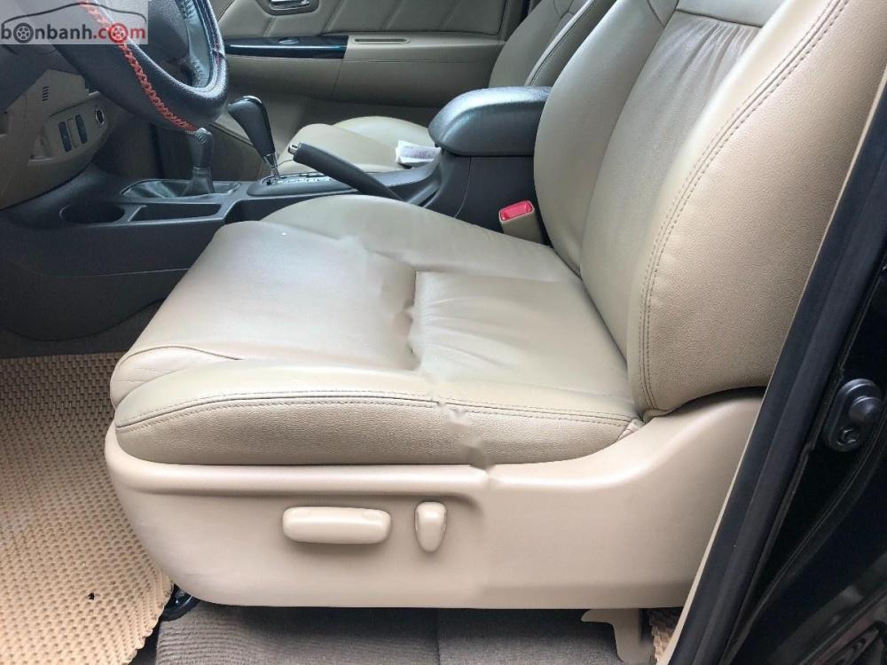 Toyota Fortuner 2013 - Cần bán gấp Toyota Fortuner năm 2013, màu đen