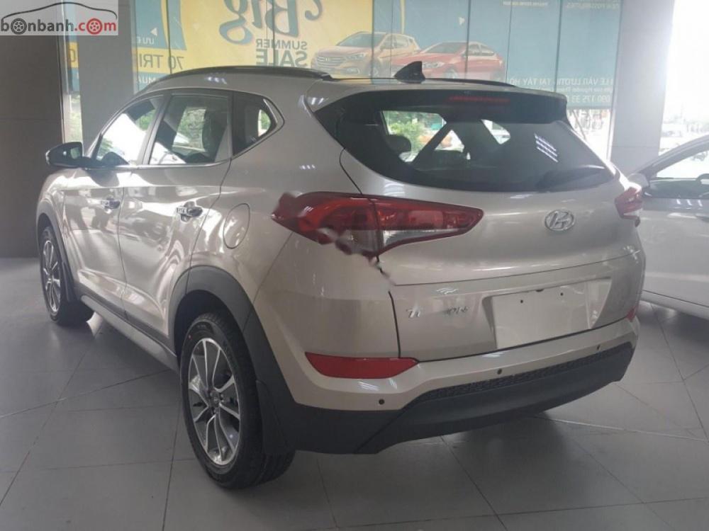 Hyundai Tucson 2.0 ATH 2018 - Bán Hyundai Tucson 2.0 ATH năm 2018, màu bạc, giá tốt