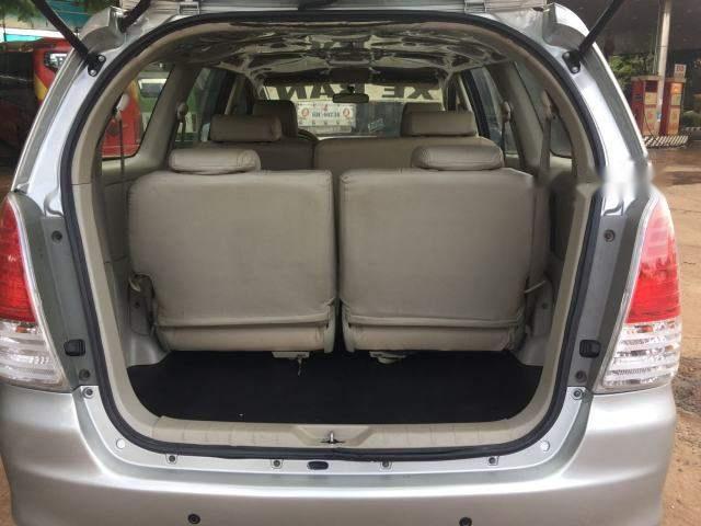 Toyota Innova G 2010 - Bán Toyota Innova G 2010, màu bạc, giá chỉ 385 triệu