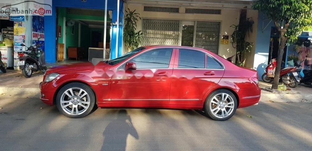 Mercedes-Benz C class 250 2009 - Bán ô tô cũ Mercedes 250 năm sản xuất 2009, màu đỏ