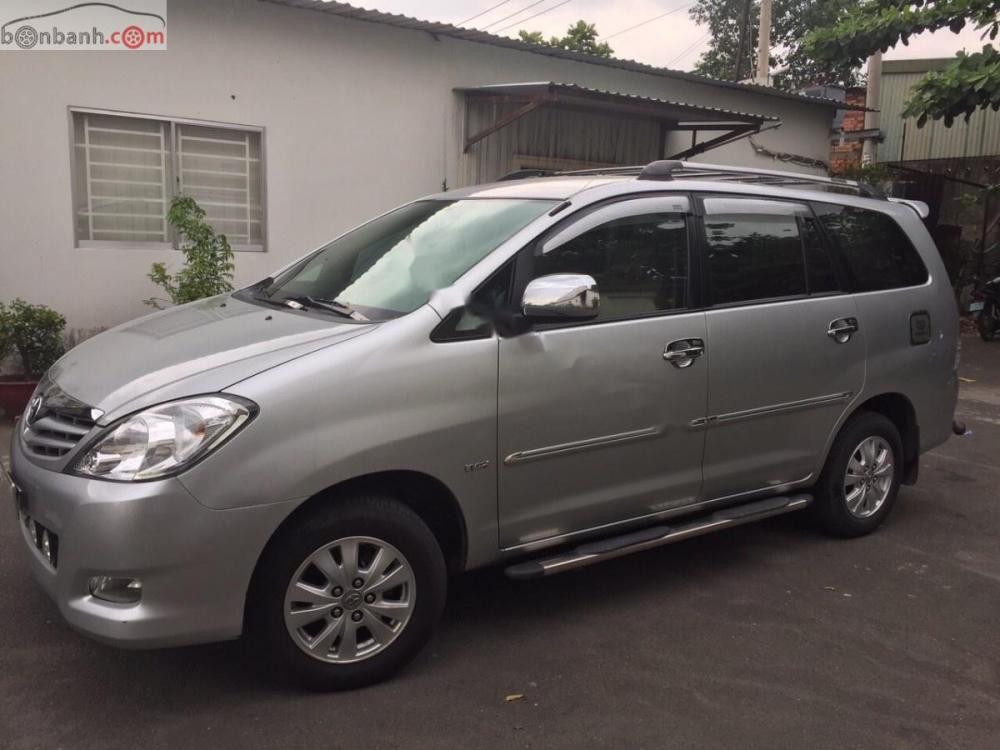 Toyota Innova G 2011 - Cần bán xe Toyota Innova G đời 2011, màu bạc chính chủ, giá 460tr