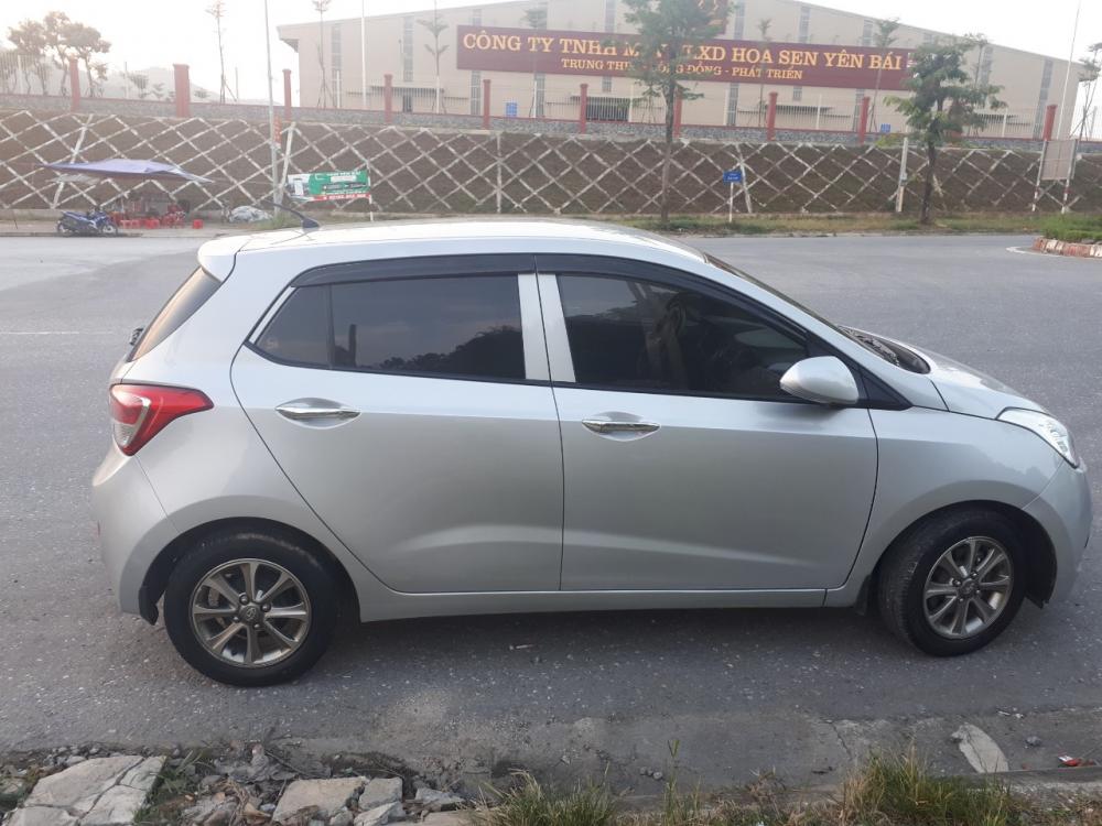 Hyundai Grand i10 SLX 2015 - Bán ô tô Hyundai i10 SLX sản xuất 2015, màu bạc