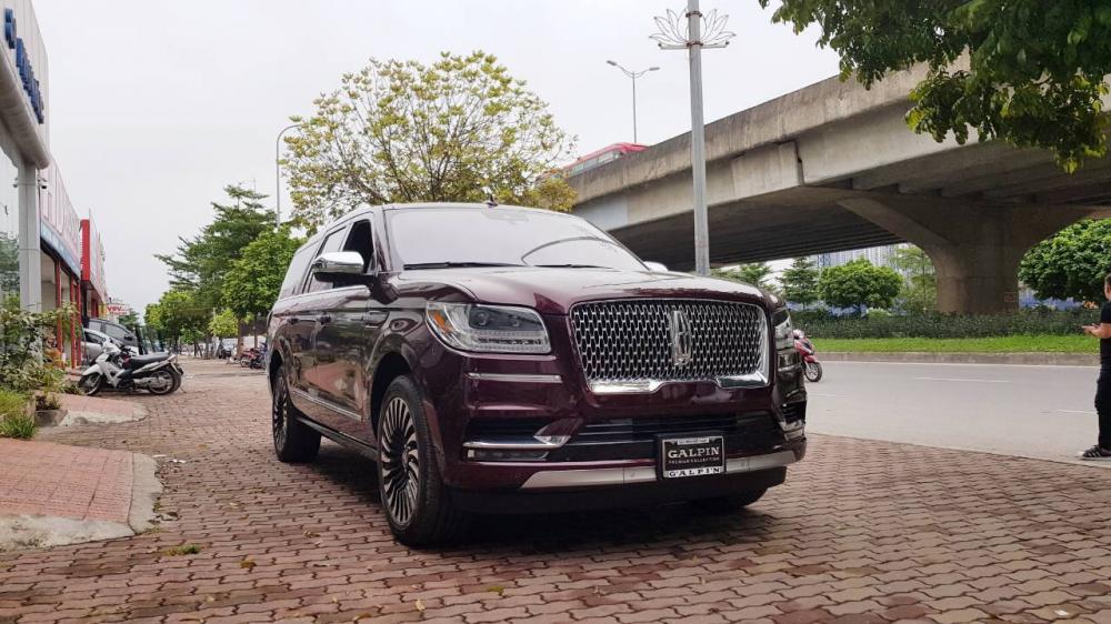 Lincoln Navigator Navigator Black Label 2018 - Bán Lincoln Navigator Black Label nội và ngoại thất màu nâu đỏ. Model 2019, nhập mỹ, mới 100%