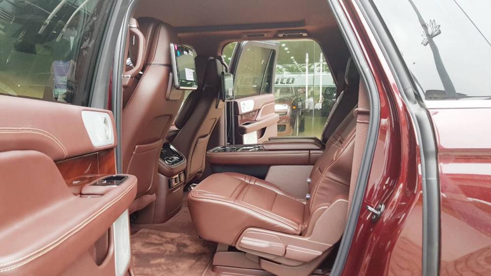 Lincoln Navigator Navigator Black Label 2018 - Bán Lincoln Navigator Black Label nội và ngoại thất màu nâu đỏ. Model 2019, nhập mỹ, mới 100%