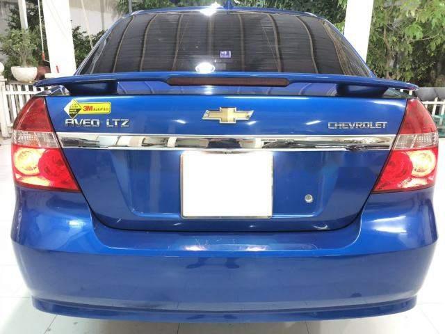 Chevrolet Aveo   LTZ 2016 - Bán xe Chevrolet Aveo LTZ đời 2016, màu xanh lam