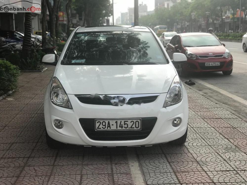 Hyundai i20 1.4 AT 2010 - Bán ô tô Hyundai i20 1.4 AT 2010, màu trắng, xe nhập chính chủ, 340tr