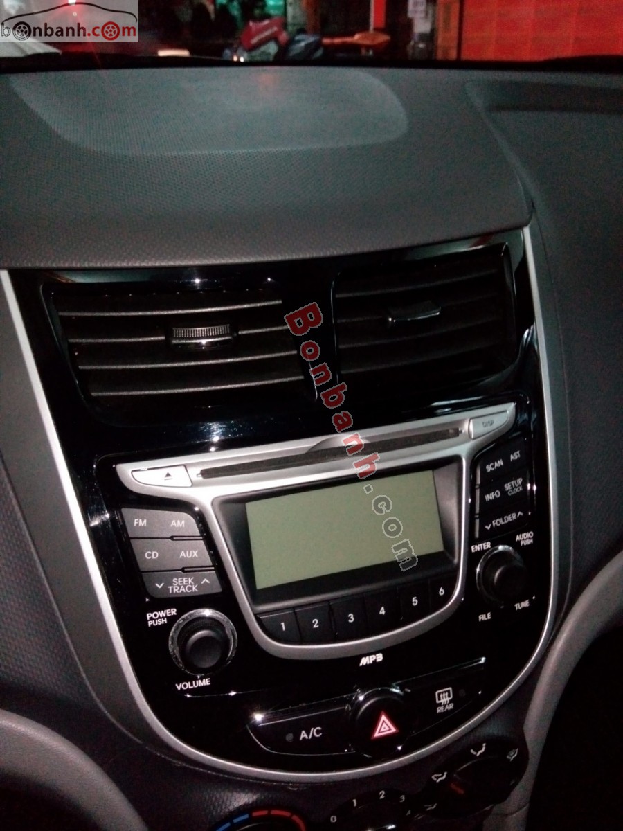 Hyundai Acent 2012 - Cần bán xe Hyundai Accent sản xuất cuối năm 2012