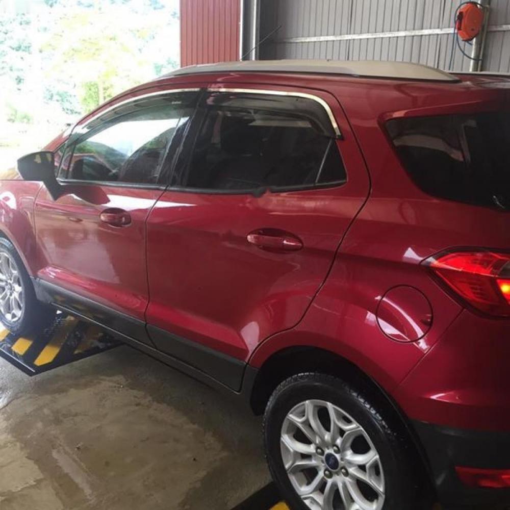 Ford EcoSport Titanium 1.5L AT 2015 - Bán Ford EcoSport Titanium 1.5L AT năm sản xuất 2015, màu đỏ giá tốt