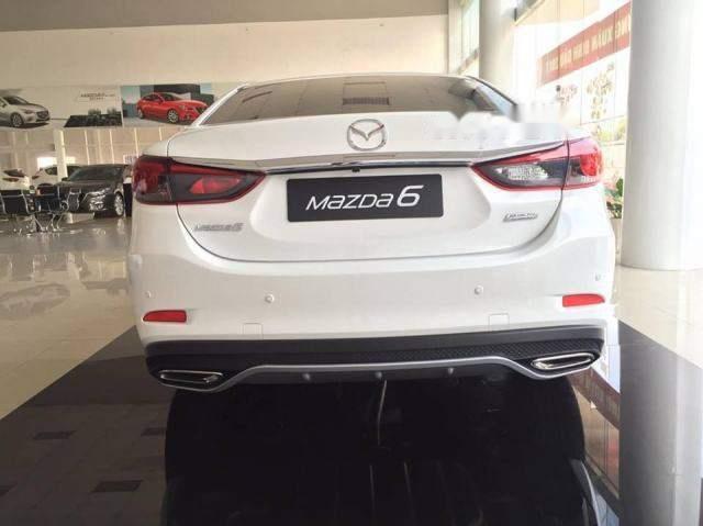 Mazda 6   2.0 Premium   2018 - Cần bán Mazda 6 2.0 Premium đời 2018, màu trắng, giá tốt