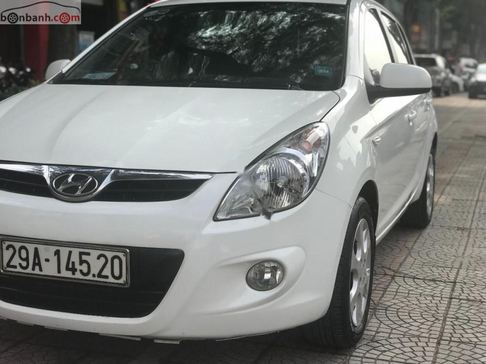 Hyundai i20 1.4 AT 2010 - Bán ô tô Hyundai i20 1.4 AT 2010, màu trắng, xe nhập chính chủ, 340tr