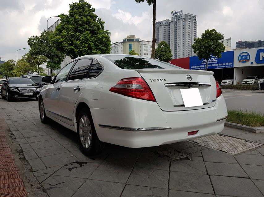 Nissan Teana 2011 - Bán Nissan Teana năm sản xuất 2011, màu trắng giá 490tr