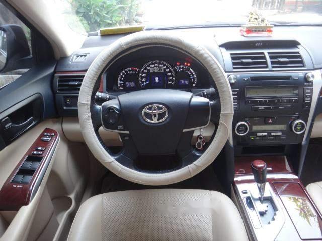 Toyota Camry     2.0E   2013 - Bán Toyota Camry 2,0E màu nâu vàng, sản xuất, 2013, cá nhân một đời chủ
