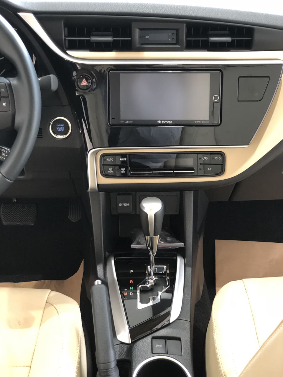 Toyota Corolla altis 1.8E CVT 2018 - Bán xe Toyota Corolla Altis 2018-2019