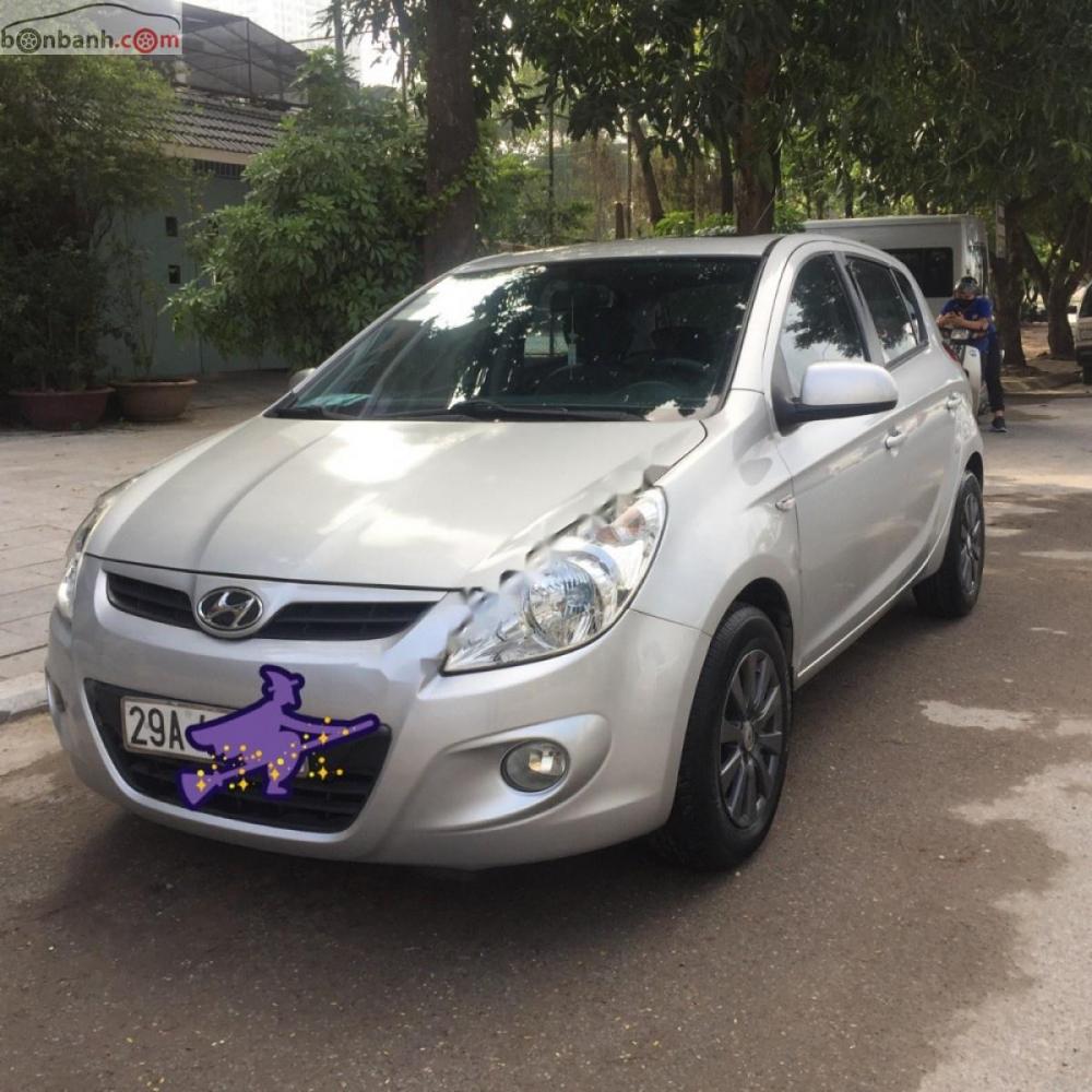 Hyundai i20 1.4 AT 2011 - Bán xe Hyundai i20 1.4 AT sản xuất năm 2011, màu bạc, nhập khẩu chính chủ