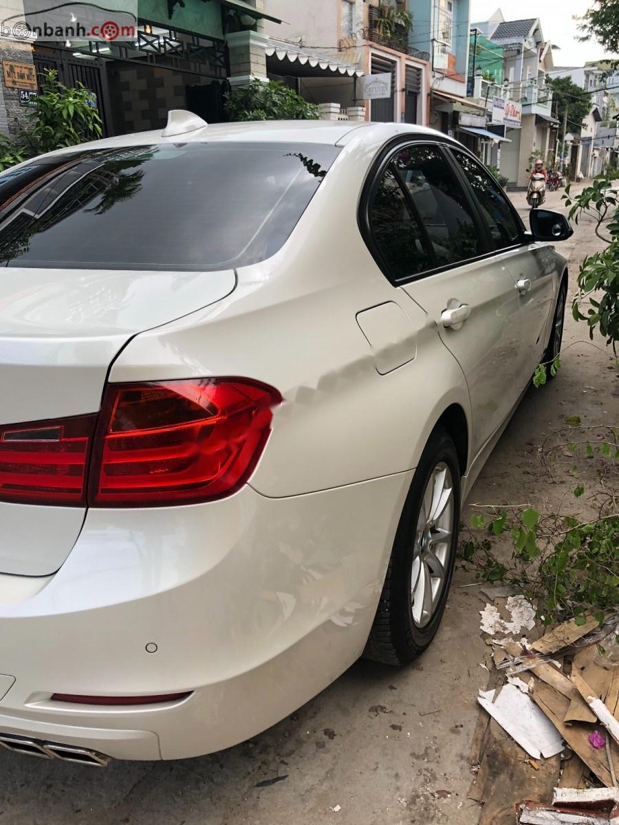 BMW 3 Series 320i 2013 - Bán xe cũ BMW 3 Series 320i 2013, màu trắng, nhập khẩu nguyên chiếc