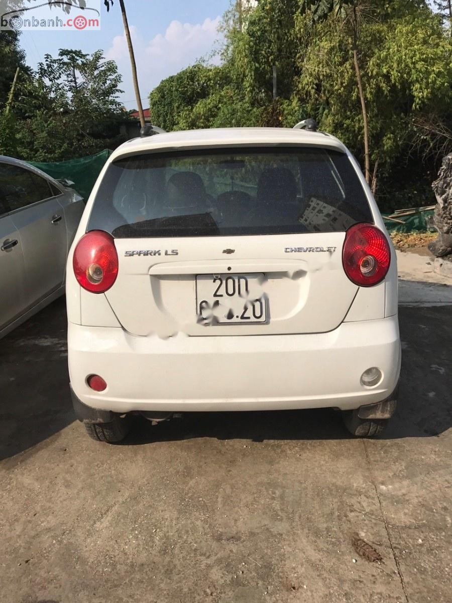 Chevrolet Spark 2010 - Cần bán gấp Chevrolet Spark đời 2010, màu trắng chính chủ, giá 110tr