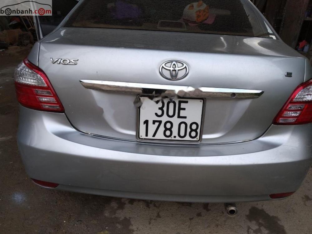 Toyota Vios 2009 - Bán ô tô Toyota Vios đời 2009, màu bạc, giá tốt