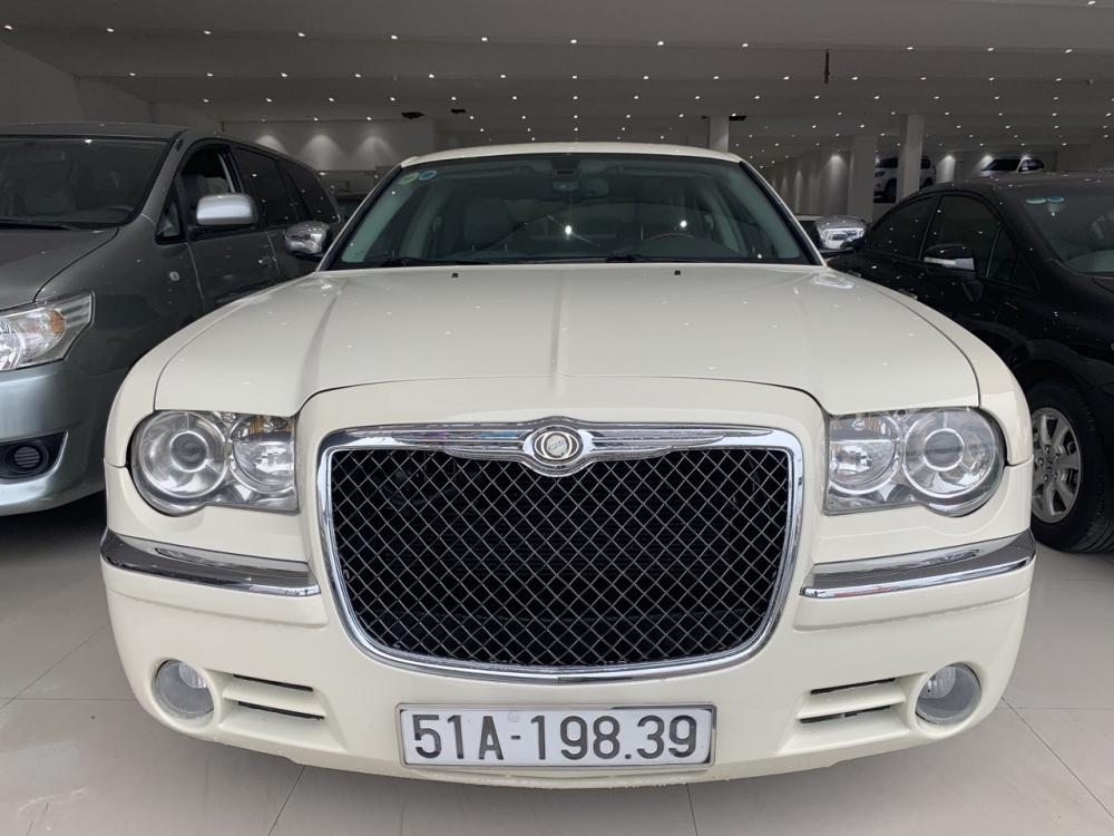 Chrysler 300C 2010 - Bán xe Chrysler 300C đời 2010, xe nhập, 980 triệu