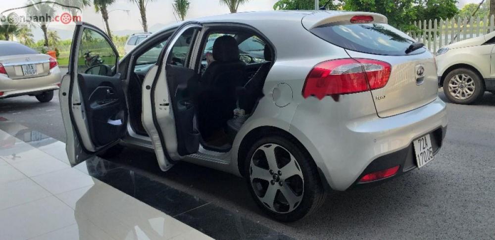 Kia Rio 2012 - Đổi xe SUV  bán Kia Rio đời 2012, màu bạc, nhập khẩu  