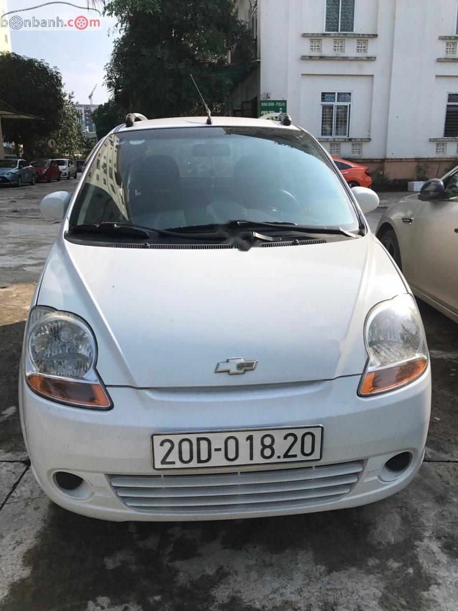 Chevrolet Spark 2010 - Cần bán gấp Chevrolet Spark đời 2010, màu trắng chính chủ, giá 110tr