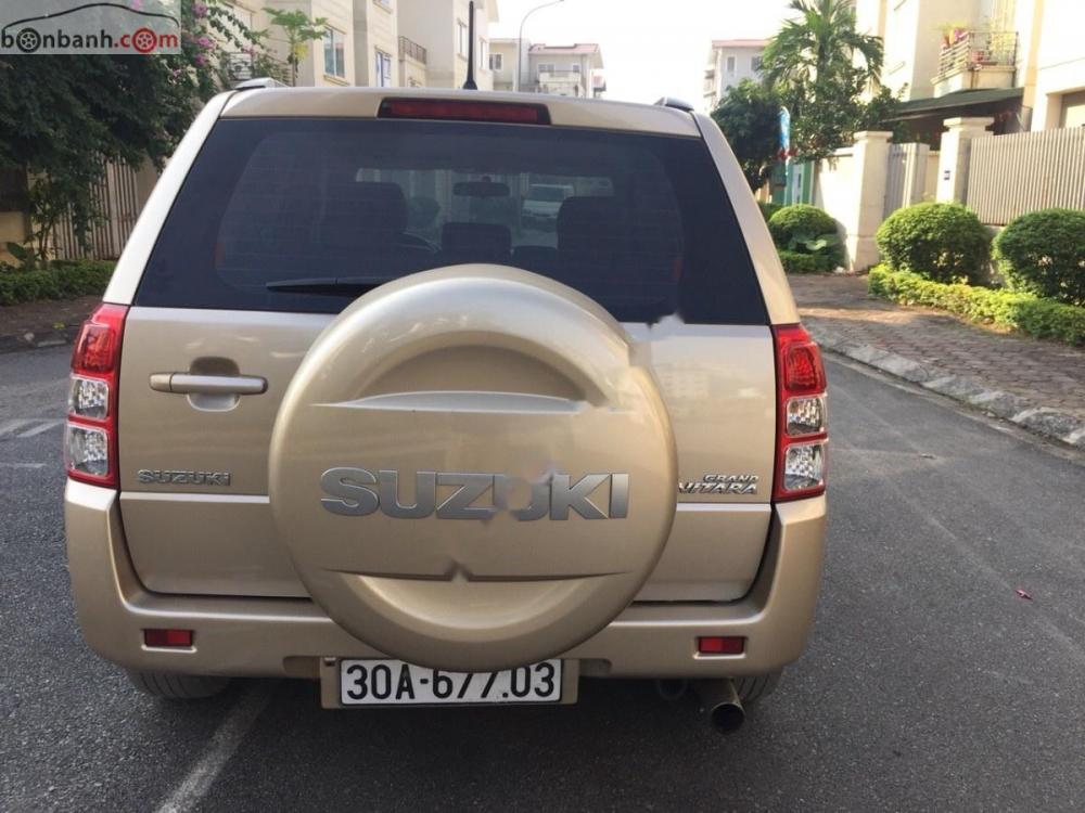 Suzuki Grand vitara 2.0 AT 4x4 2015 - Bán Suzuki Grand vitara 2.0 AT 4x4 sản xuất năm 2015, màu vàng, nhập khẩu  