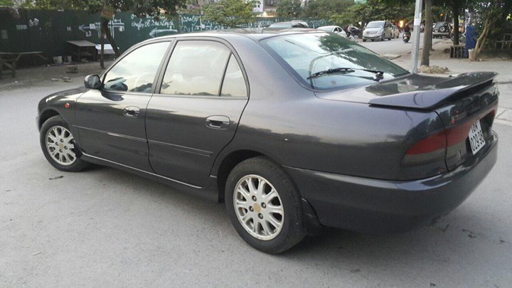 Mitsubishi Galant 1995 - Cần bán Mitsubishi Galant nội thất mới, máy phun xăng tự động, bao hồ sơ toàn quốc