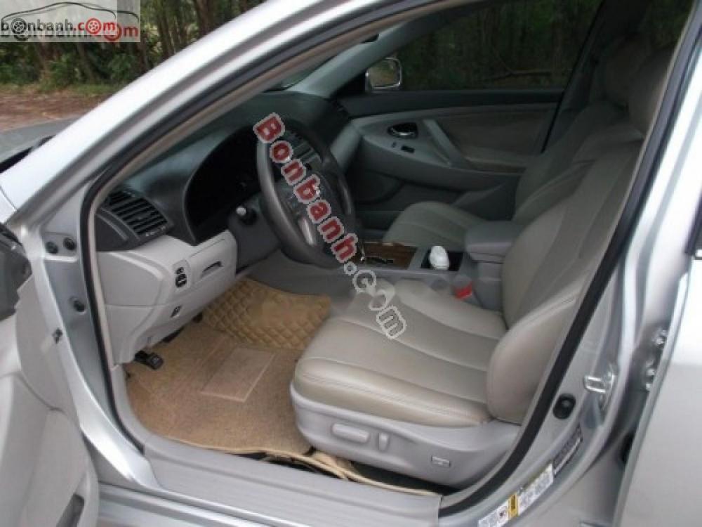 Toyota Camry 2007 - Chính chủ bán xe Toyota Camry 2007, màu bạc, xe nhập, giá chỉ 535 triệu