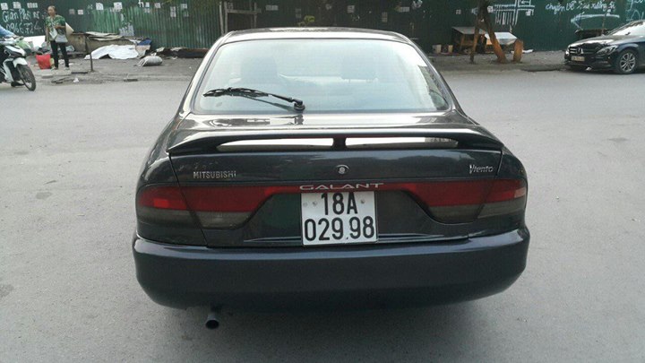 Mitsubishi Galant 1995 - Cần bán Mitsubishi Galant nội thất mới, máy phun xăng tự động, bao hồ sơ toàn quốc