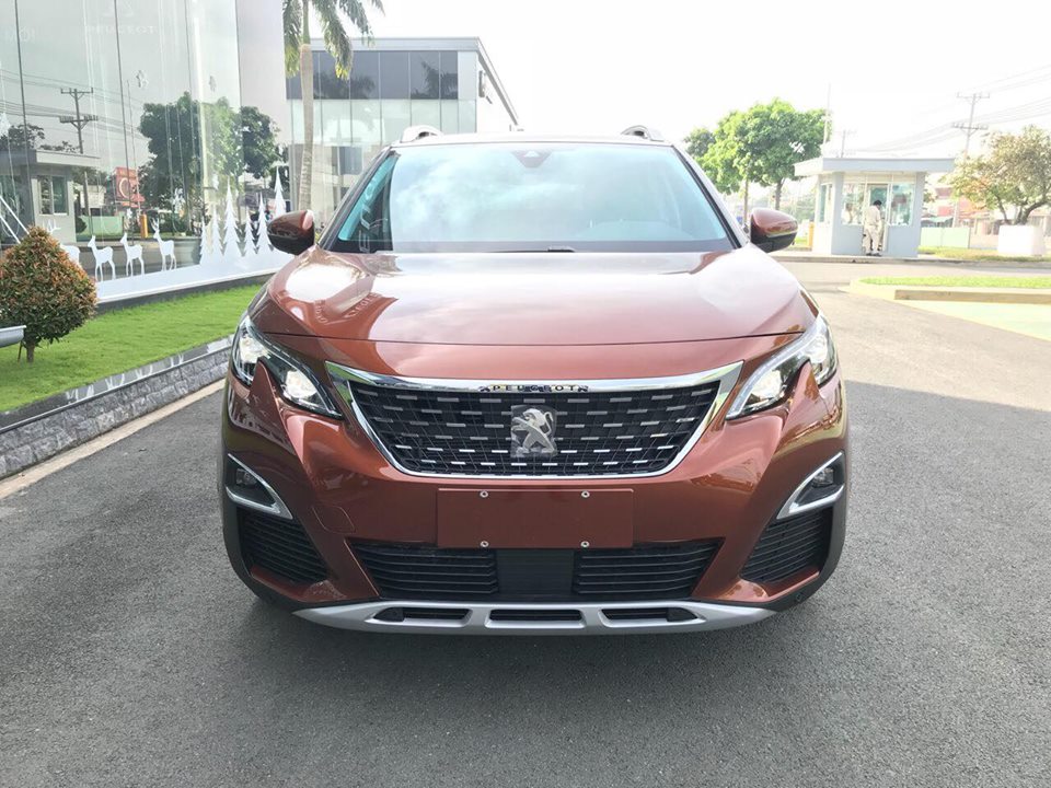 Peugeot 3008 2018 - Bán Peugeot 3008 sản xuất năm 2018, màu cam