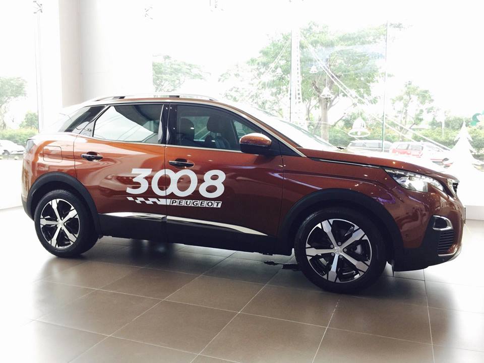 Peugeot 3008 2018 - Bán Peugeot 3008 sản xuất năm 2018, màu cam