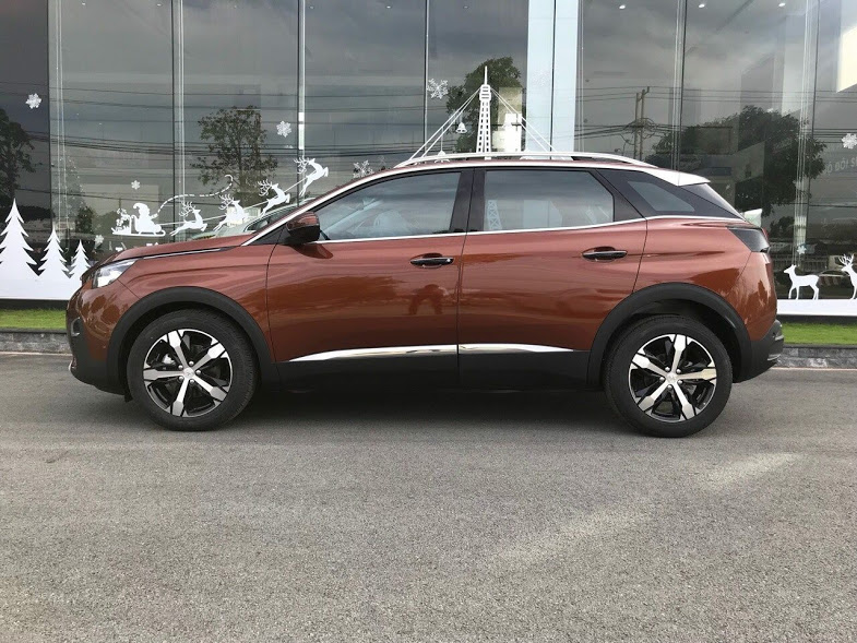 Peugeot 3008 2018 - Bán Peugeot 3008 sản xuất năm 2018, màu cam