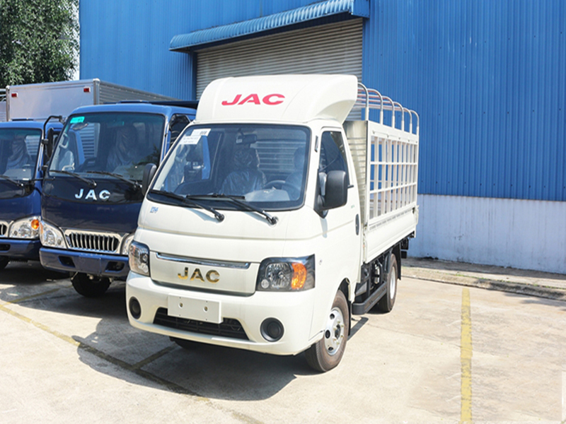 2017 - Bán JAC X5 mui bạt, giá chỉ 300tr trả trước 20% có trả góp, bảo hành 5 năm