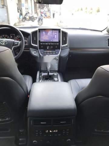 Toyota Land Cruiser 5.7L V8   2015 - Bán Toyota Land Cruiser 5.7L V8 năm 2015, màu đen, xe nhập như mới