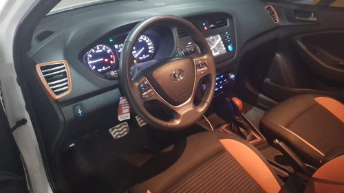 Hyundai i20 Active   AT  2016 - Xe Hyundai i20 AT sản xuất năm 2016, màu trắng chính chủ