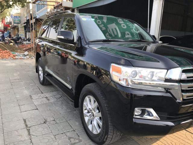 Toyota Land Cruiser 5.7L V8   2015 - Bán Toyota Land Cruiser 5.7L V8 năm 2015, màu đen, xe nhập như mới