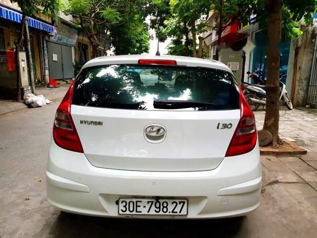 Hyundai i30 AT 2009 - Bán Hyundai i30 AT sản xuất năm 2009, màu trắng, nhập khẩu